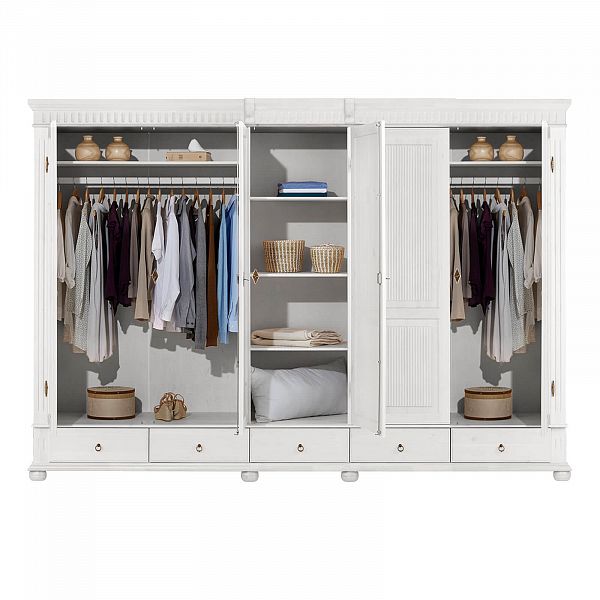 Изображение белорусский шкаф из массива сосны для большой семьи или для обладателей большого количества одежды коллекция Хельсинки 5SPGT-M с 5 секциями