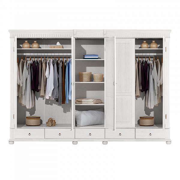 Фото пример скандинавский стиль классика мебели шкаф для одежды и головных уборов из массива сосны коллекции Хельсинки 5GT-M