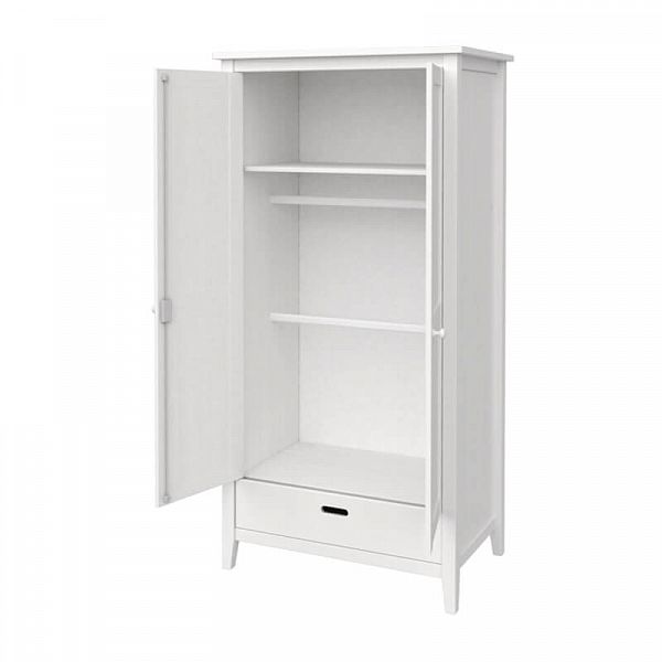 Фото пример в интерьере для лофта, небольшой маленькой квартиры или просторного загородного дома белый шкаф "Сиело" 2-х дверный 77318 98 x 207 x 62 из массива сосны цвета белый воск УКВ купить в интернет-магазине мебели. Производство - Минский мебельный центр в Белоруссии