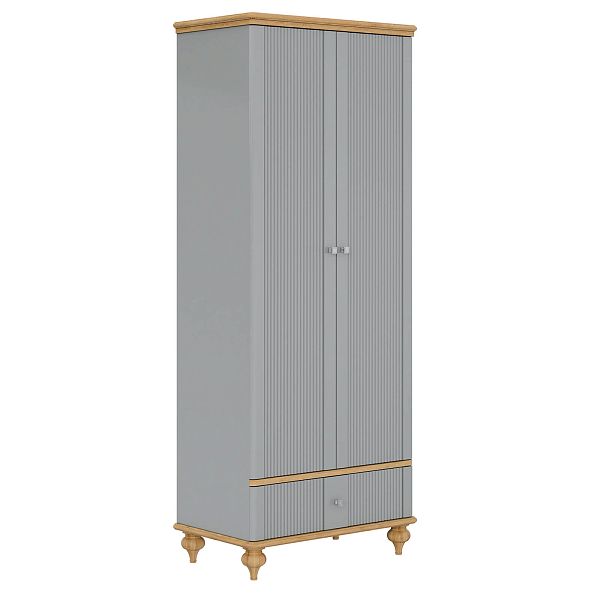 Фото белорусский белый шкаф в детскую в стиле кантри в спальню или детскую коллекции «Рандеву» размеры 804х2005х480 (цвет «белый лак/антик 24», «серый 7042/антик 24») из массива сосны - лаконичный универсальный дизайн