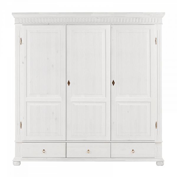 Фото пример белорусский шкаф Хельсинки 3GT-M размер в см 195x218x62. Трехдверный шкаф с тремя ящиками из массива сосны. Антик, белый воск, колониал, серый - производство ММЦ Белоруссия