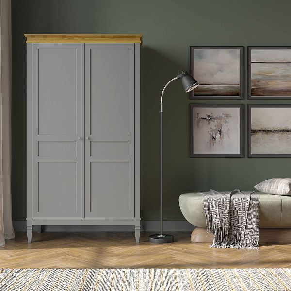 Изображение каталог шкаф для одежды на ножках в гостиную или в спальню из массива сосны "Ольса-С" 02 двухдверный 1183x2089x597 в стиле кантри в интернет-магазине СиВер