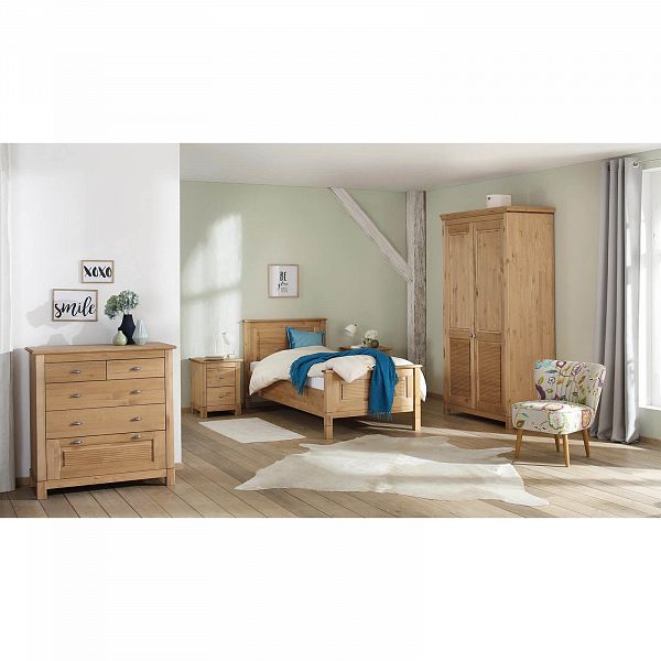 Изображение каталог шкаф для одежды на ножках в гостиную или в спальню из массива сосны Рауна 20 цвет бейц масло светлый бежевый размеры 117х214х60 в стиле кантри в интернет-магазине СиВер